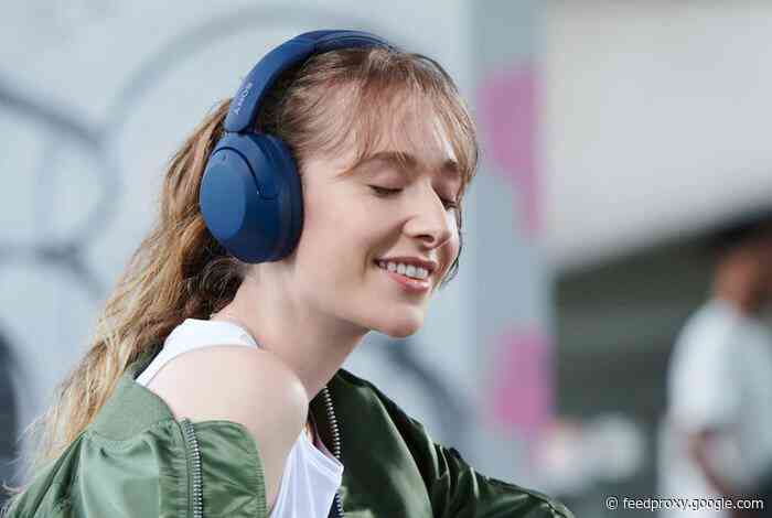 New Sony WH-XB910N wireless headphones and WF-C500 wireless earbuds