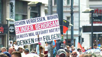 Buch: "Gehorsam macht frei" – Wie ein SS-Offizier zum bewunderten Management-Guru wurde - RT DE