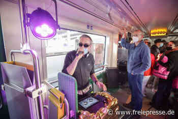 Mit Lichtspots und DJ-Pult: Zug von Chemnitz nach Frankenberg wird zum Club - Freie Presse