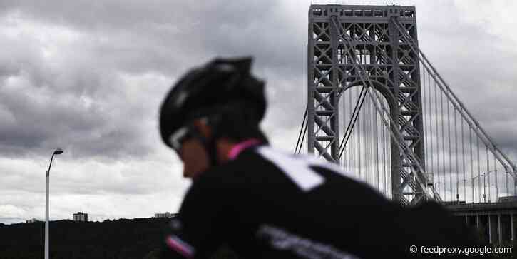 New Yorkers are biking, scootering, and jogging to New Jersey to bet on sports games