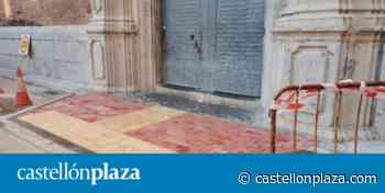 Vila-real actúa en la plaza Colón para mejorar la accesibilidad en el entorno de la iglesia Arciprestal - castellonplaza.com