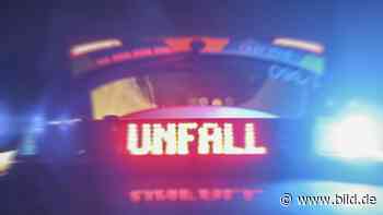 Bei Neu-Ulm - Wohnmobil überschlägt sich: 9 Verletzte! - BILD