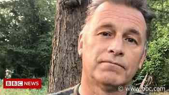 Chris Packham: Social media stoked fire attack at my New Forest home - BBC News