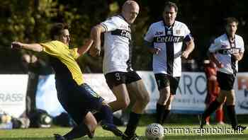 Vecchie glorie del Parma in campo nella Giornata Pans-Pandas - foto - La Repubblica