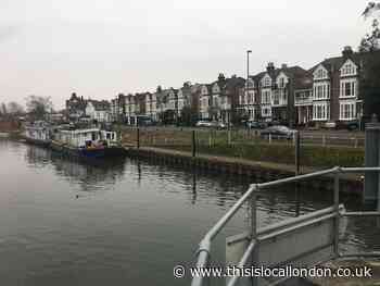 Kingston man convicted for refusing to move house boats