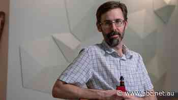 This researcher has broken down the chemicals in vapes and his conclusion is they're not safe to use