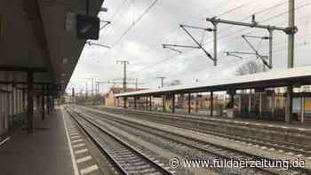 Fulda: Betrunkener Jugendlicher geht auf Polizei los - weil er geweckt wurde - Fuldaer Zeitung