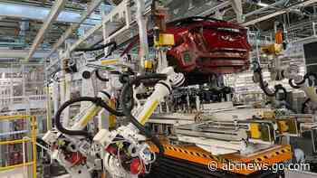 Smart robots do all the work at Nissan's 'intelligent' plant