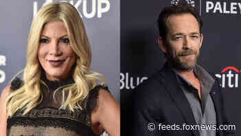 Tori Spelling recalls Luke Perry going 'to brawl' for her amid a 'verbally abusive relationship'