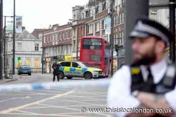 Armed police in Wandsworth after machete robbery