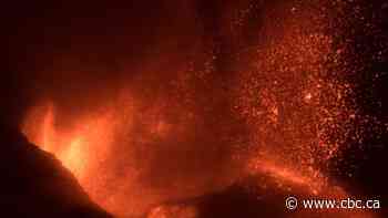 Hundreds forced to flee as lava threatens homes in Spain's La Palma