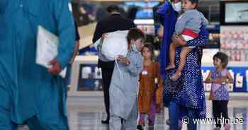 Nederlandse regering verwacht nog zeker 2.100 Afghanen op te halen - Het Laatste Nieuws