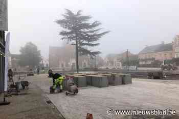 Gemeentehuis week alleen langs voorkant bereikbaar