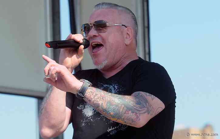 Smash Mouth’s Steve Harwell is retiring due to health issues