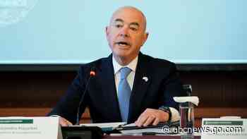 Biden immigration authorities to end workplace raids