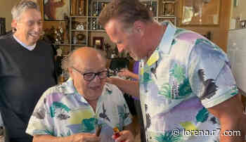 Arnold Schwarzenegger se vinga de Danny DeVito 30 anos depois - R7.COM