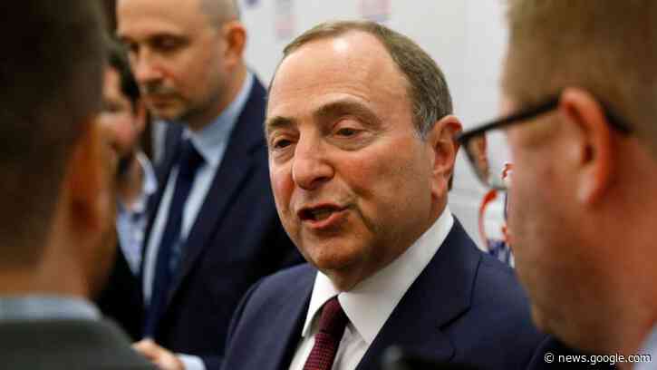 NHL commissioner Gary Bettman says only four players unvaccinated as season begins - ESPN Australia