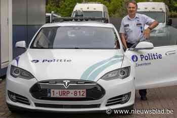 “Bij ons patrouilleer je met een Tesla”: politiezones gooien alles in de strijd om jonge agenten te lokken