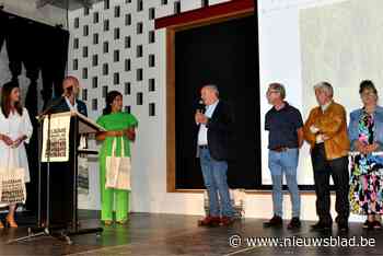 In de bloemetjes gezet voor hulp na overstromingen - Het Nieuwsblad