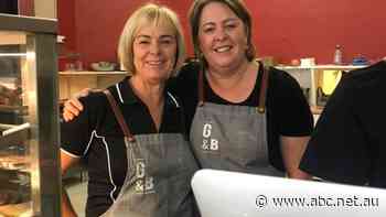 Small town loses only cafe as owners rage against vax mandate