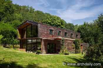 PRS House / Quinze Architecture - ArchDaily