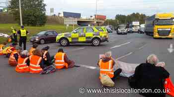 Insulate Britain Dartford Crossing: Protesters block roads