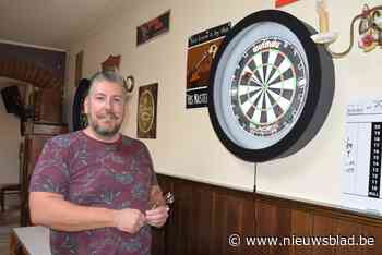 Voor het eerst Asseneeds kampioenschap darts: “Het moet allemaal niet te serieus zijn” - Het Nieuwsblad