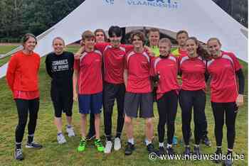 Leerlingen geven uiterste van zichzelf tijdens spectaculaire hindernissenloop<BR />