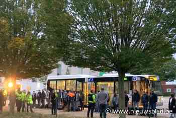 Politie controleert bussen op drugs
