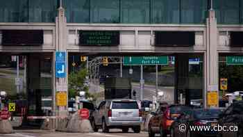 U.S. to reopen land border to fully vaccinated Canadians next month