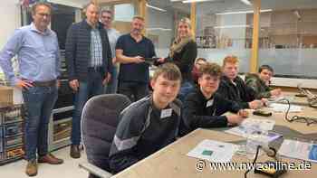 Laptops übergeben – AG gestartet: OBS Garrel und Högemann Automatisierungstechnik kooperieren - Nordwest-Zeitung