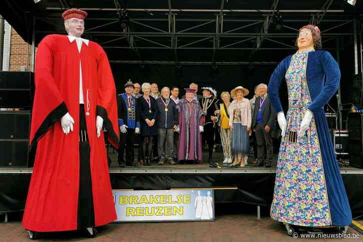 Brakelse reuzen gedoopt onder grote belangstelling