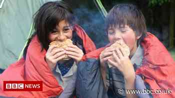 UK economy grows on camping and dining out