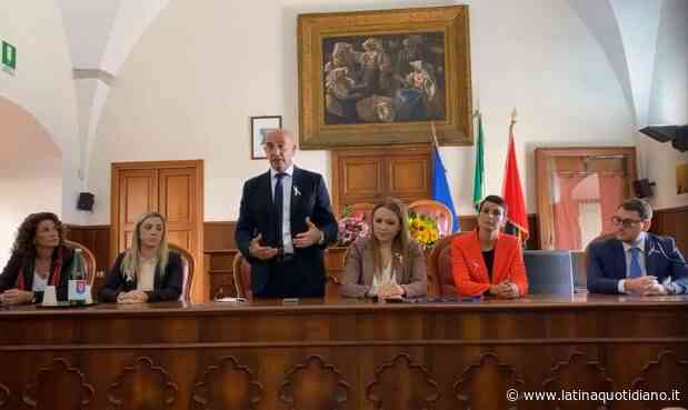 Una giunta in rosa quella di Minturno per il Gerardo Stefanelli secondo... - LatinaQuotidiano.it