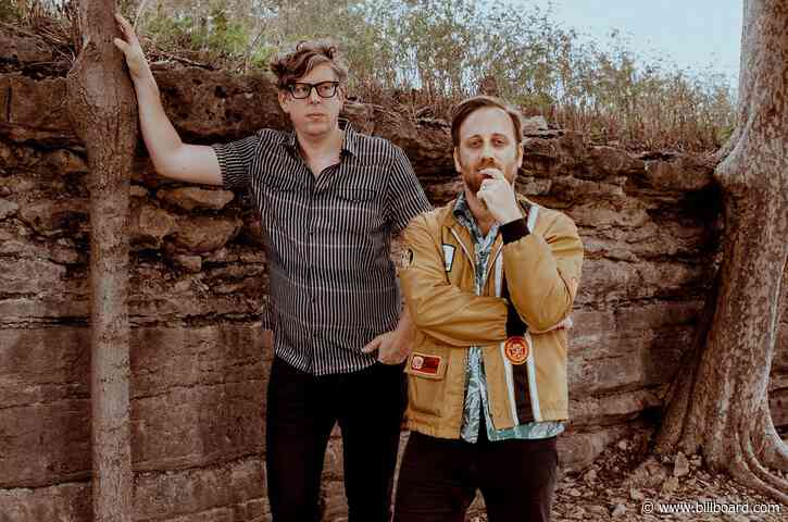 The Black Keys Sign With Steve Moir & Irving Azoff for Management