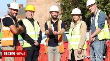 ‘Venus’ figurine uncovered in Gloucester dig at the Forum - BBC News