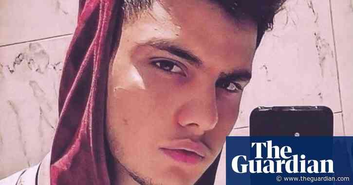 Afghan refugee stabbed to death in London in front of schoolchildren