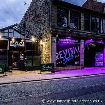 Rossendale bar closing down and selling £1 drinks