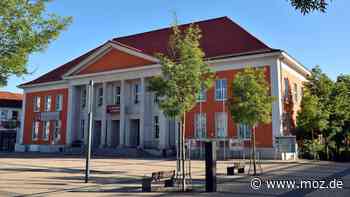 Jugendfeier 2022 im Havelland: Festakte in Rathenow und Falkensee - macht Corona wieder einen Strich durch die Planungen? - moz.de