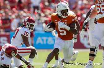 Texas RB Bijan Robinson on heisman buzz &amp; bouncing back from Oklahoma game | Breaking the Huddle with Joel Klatt