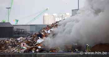 Smeulbrand in silo met mout aan Graandokkaai | Antwerpen | hln.be - Het Laatste Nieuws