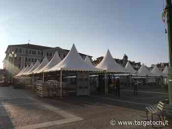 Dopo un anno di stop, a Cuneo torna la Fiera del Marrone: in piazza Galimberti al via l'allestimento - TargatoCn.it