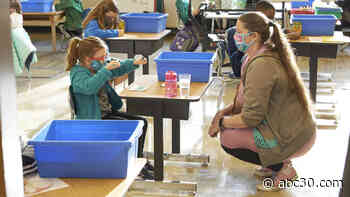 Oregon temporarily drops college degree requirement for substitute teachers amid shortage
