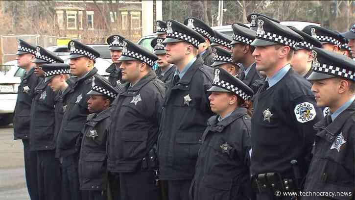 Cops Resist: Chicago Could Lose 50% Of Police Force Over Vaccine Mandate