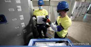 Coal and oil sector bump manufacturing sales by 0.5% in August: Statistics Canada