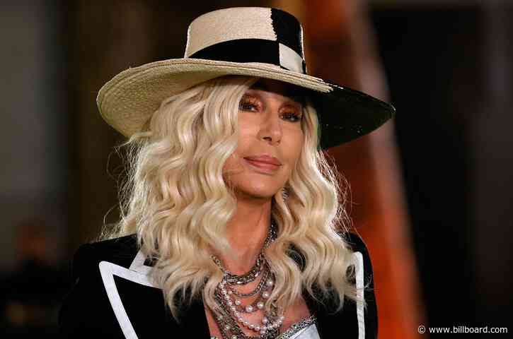 Cher Sues Sonny Bono’s Widow Over Song Royalties