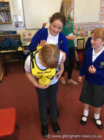 Stower Provost primary school classmates taught crucial life lessons through first aid workshop - Gillingham News - Gillingham News