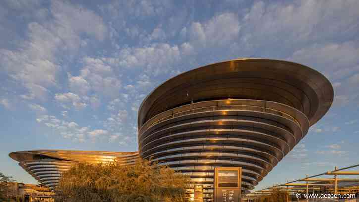 Foster + Partners wraps Dubai Expo Mobility Pavilion in stainless steel fins