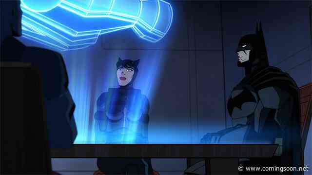 Exclusive: Injustice Clip Shows Batman Planning a Big Heist