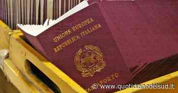 Crotone, lucrava sui passaporti: poliziotto sospeso dal servizio - Quotidiano del Sud